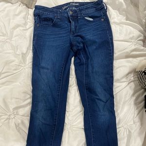 Dark blue skinny jeans size 2/26